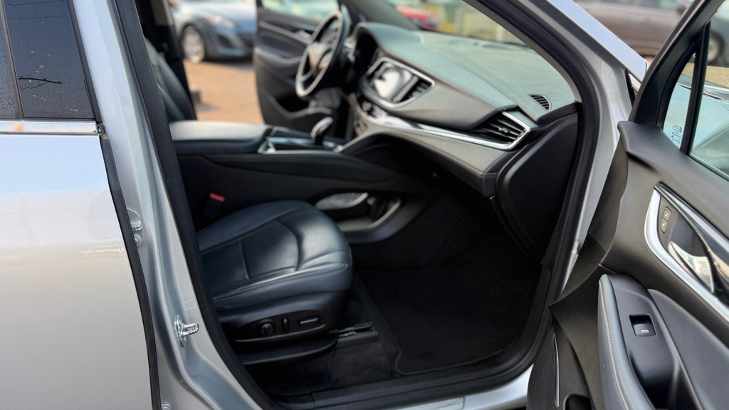 2020 Buick Enclave Image 22