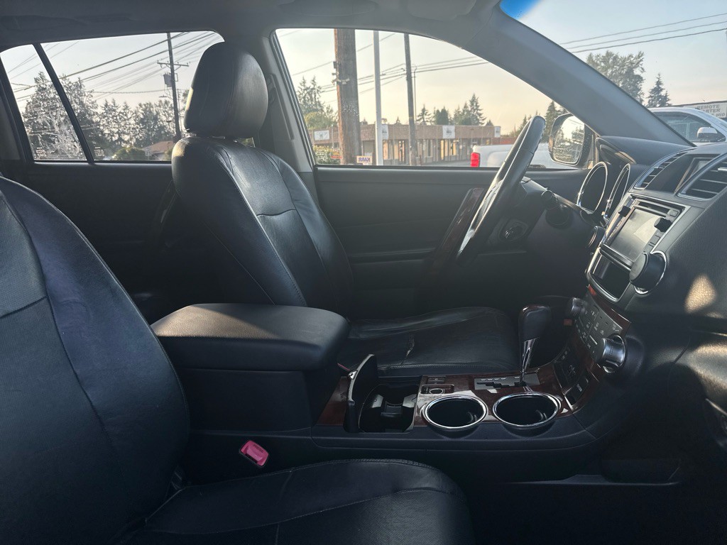 2013 Toyota Highlander Image 27