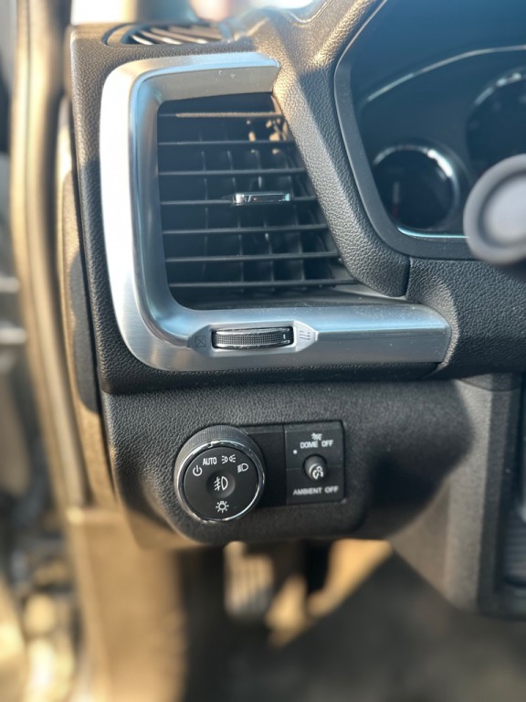 2015 GMC Acadia Image 13