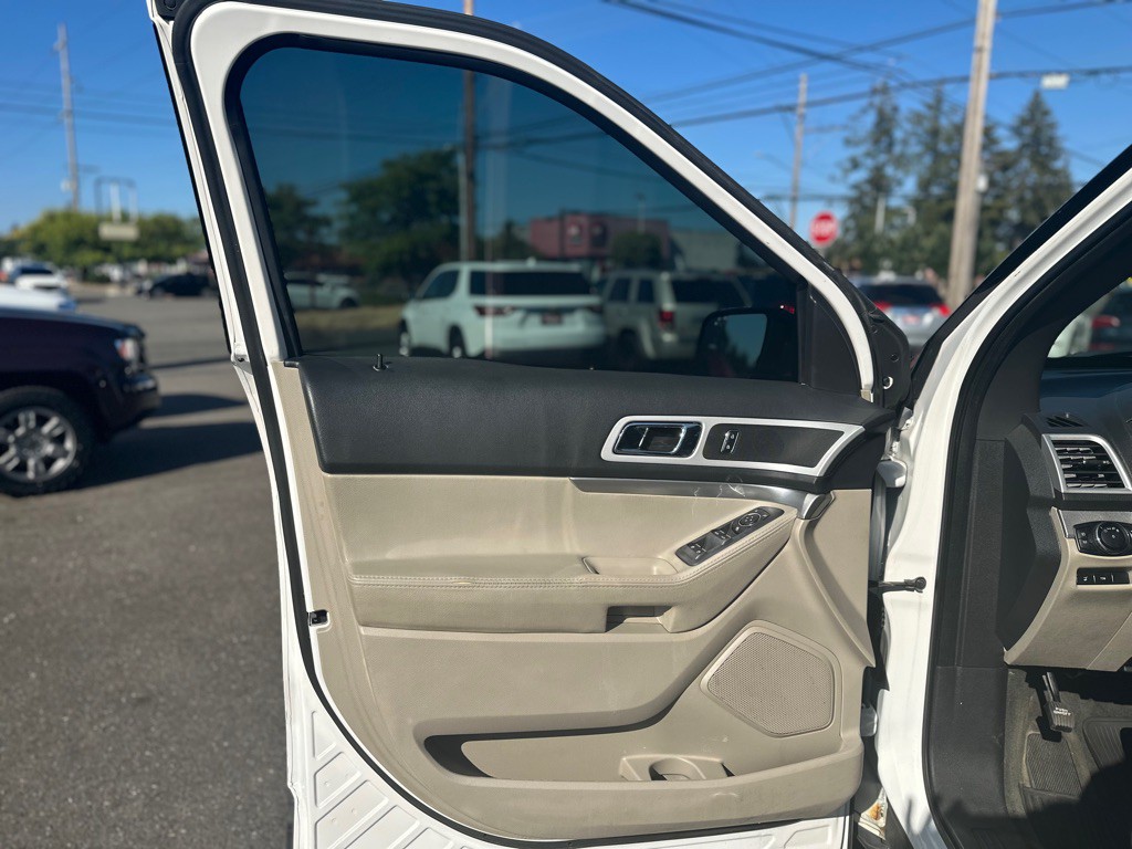 2014 Ford Explorer Image 10