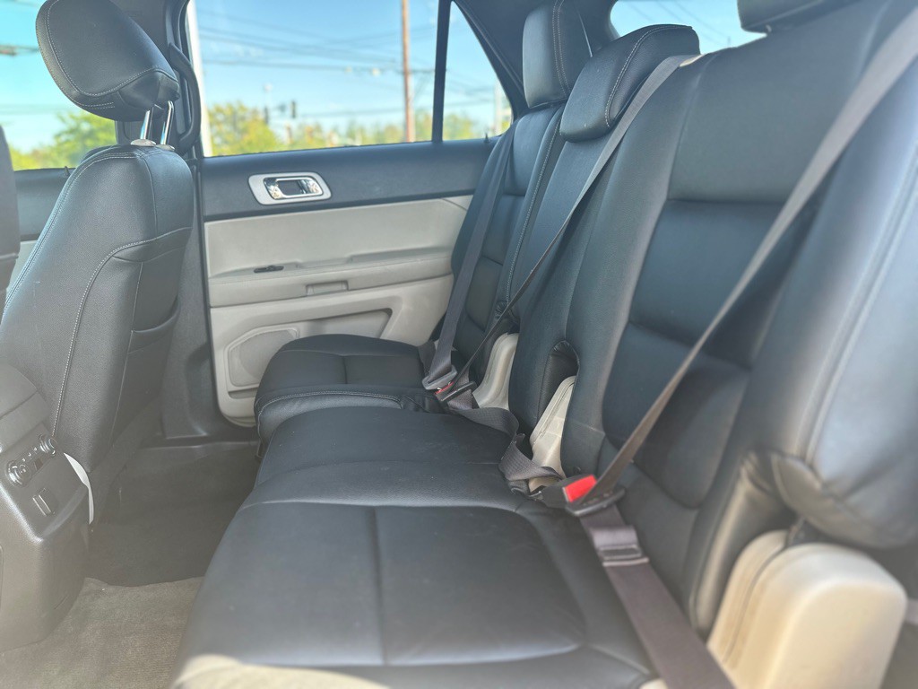 2014 Ford Explorer Image 17
