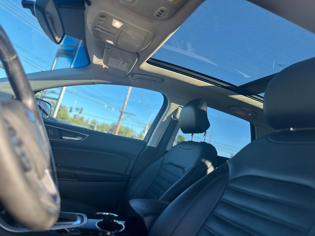 2017 Ford Edge Image 14