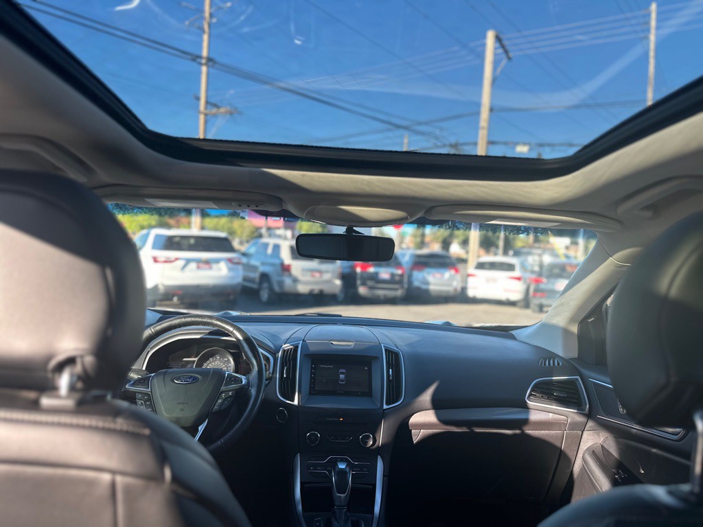 2017 Ford Edge Image 21