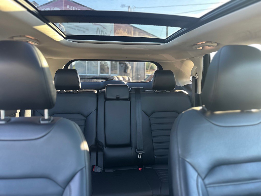 2017 Ford Edge Image 27