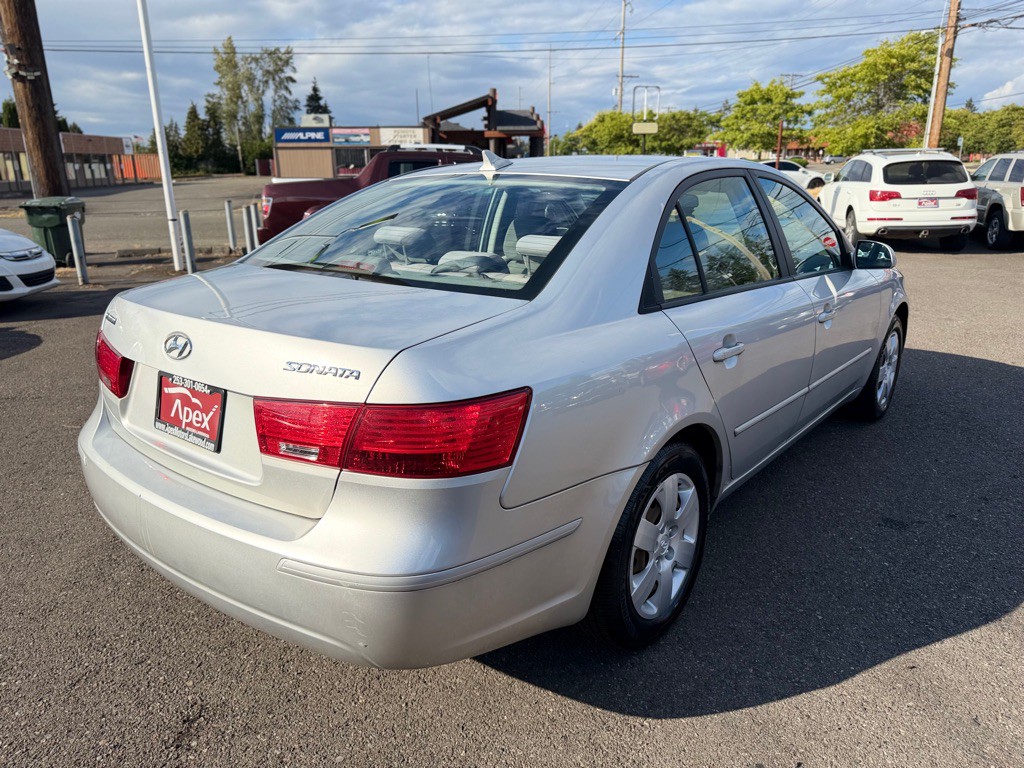 2009 Hyundai Sonata Image 8