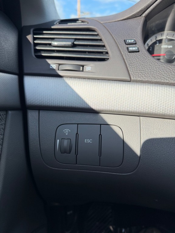 2009 Hyundai Sonata Image 13
