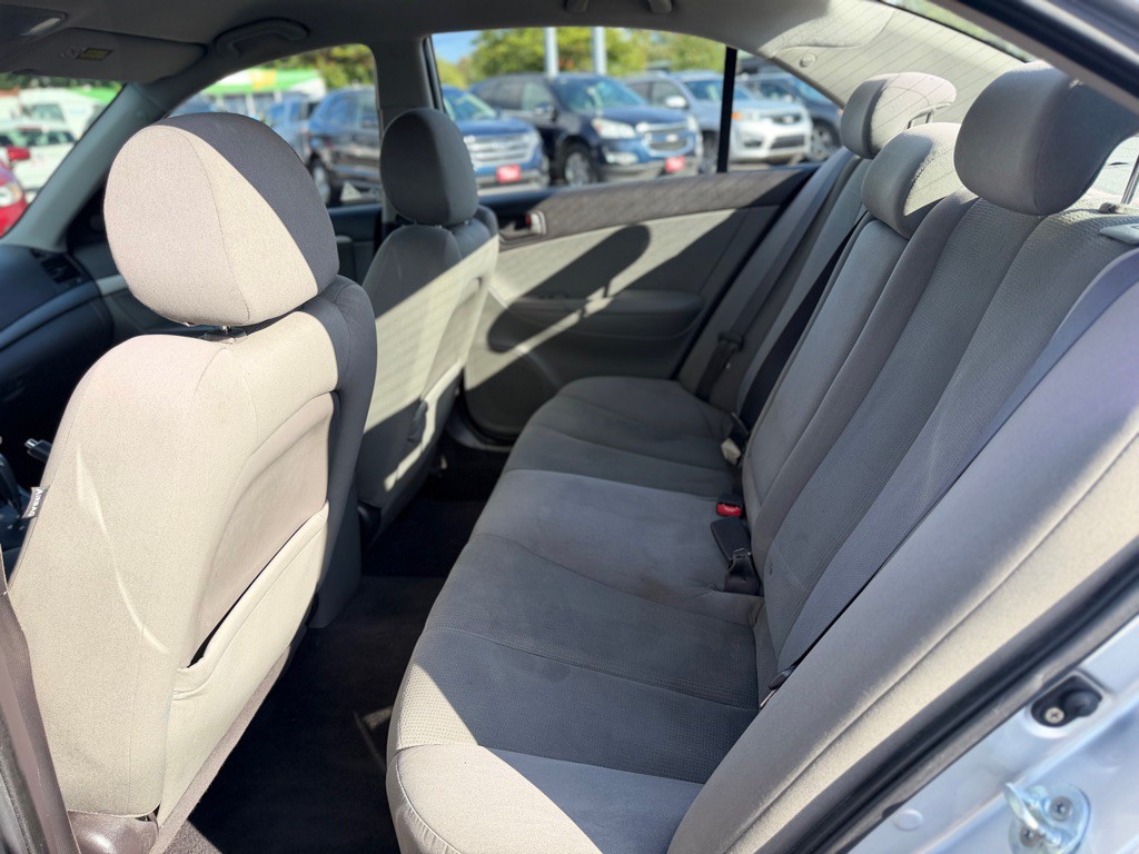 2009 Hyundai Sonata Image 18