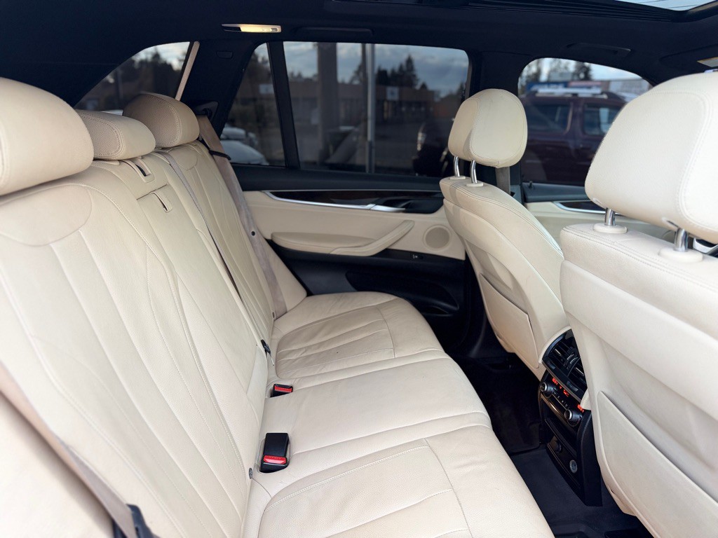 2017 BMW X5 Image 21