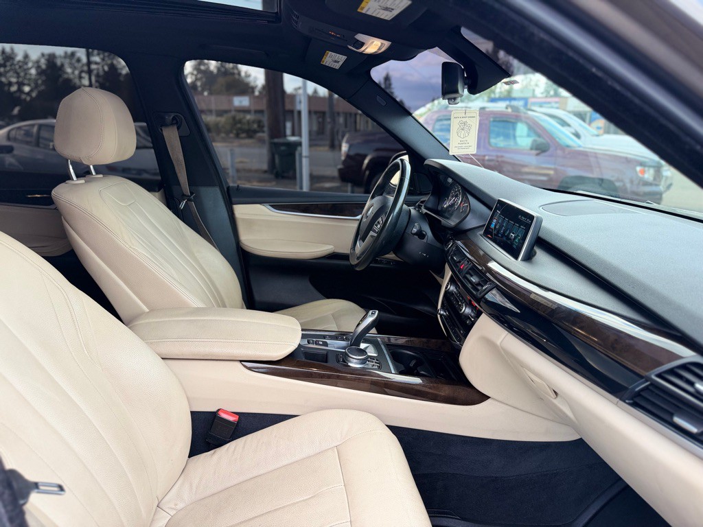 2017 BMW X5 Image 23