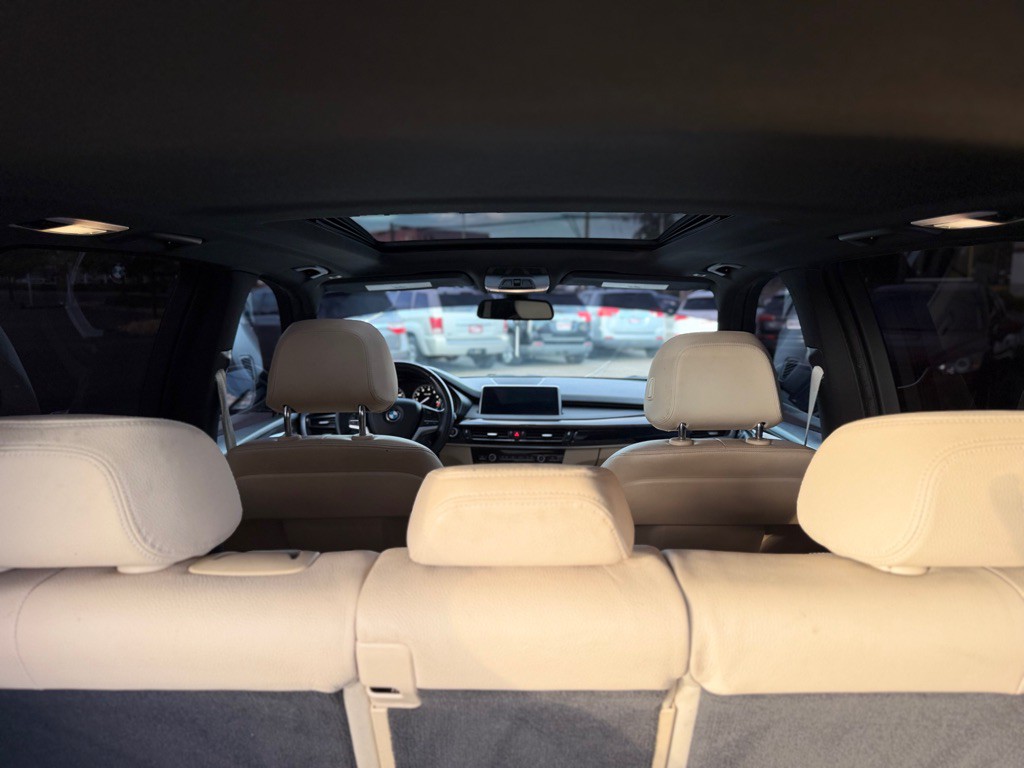 2017 BMW X5 Image 24