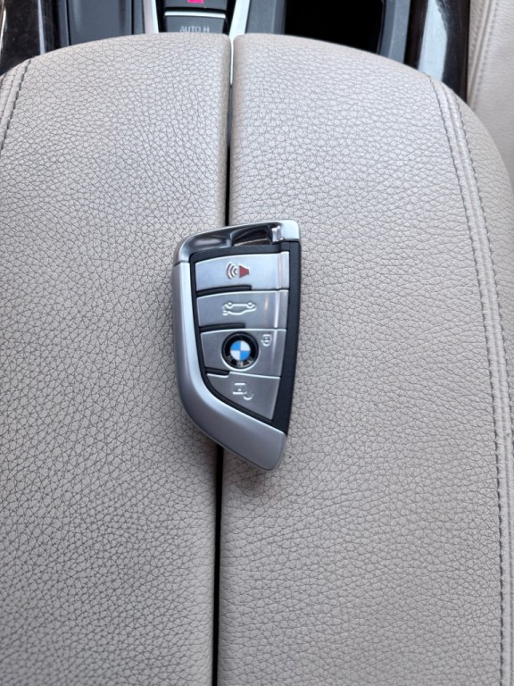 2017 BMW X5 Image 27