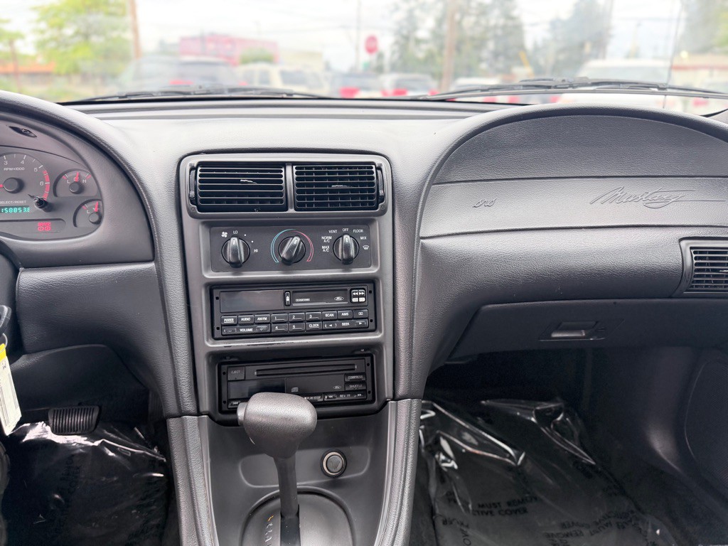 2000 Ford Mustang Image 15