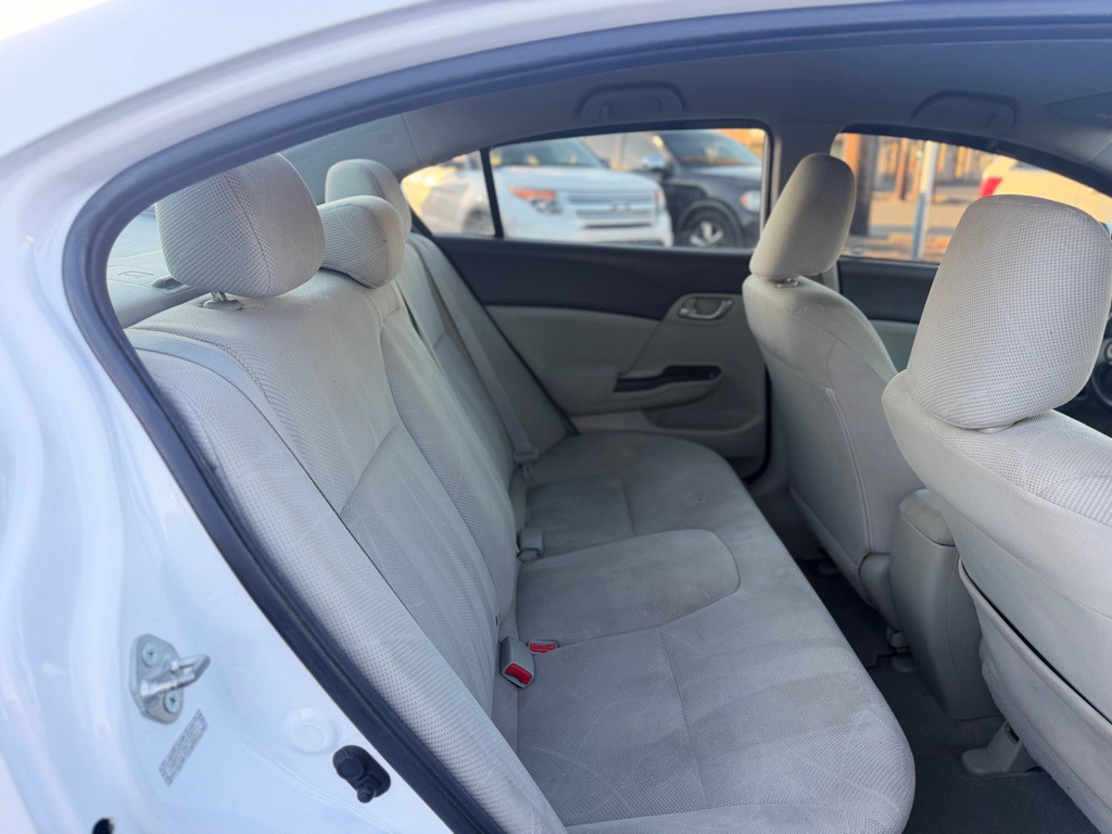 2012 Honda Civic Image 19