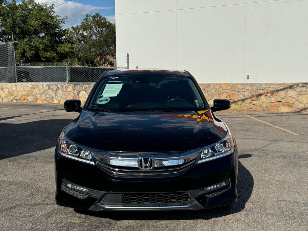2016 Honda Accord Image 2