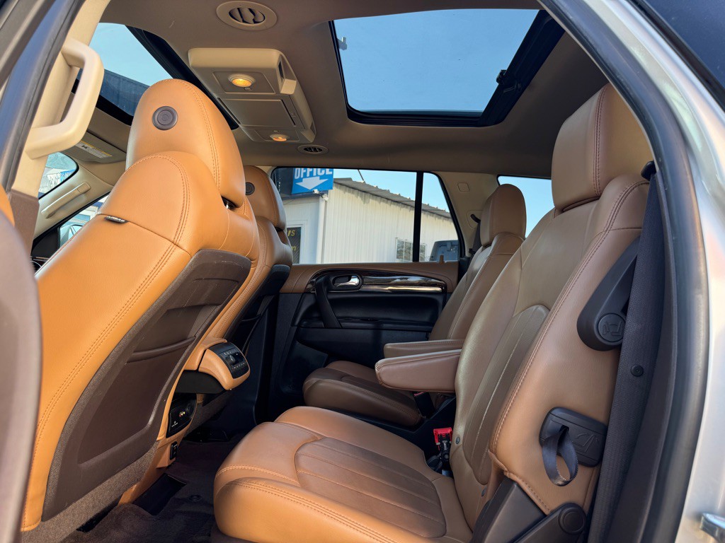 2015 Buick Enclave Image 10