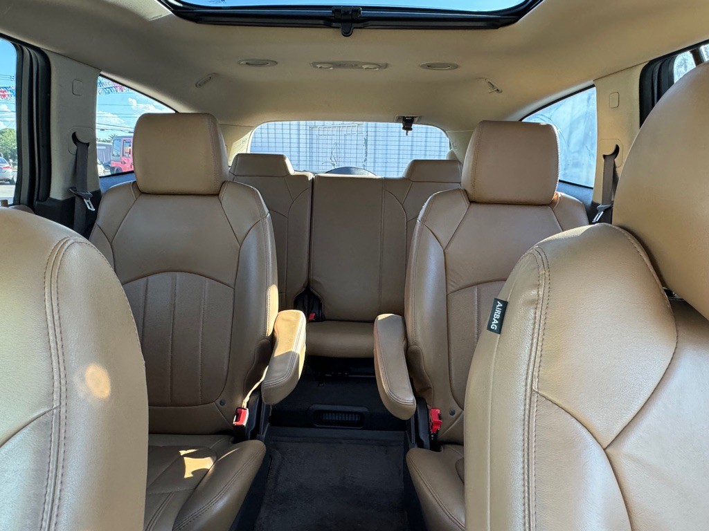 2015 Buick Enclave Image 12