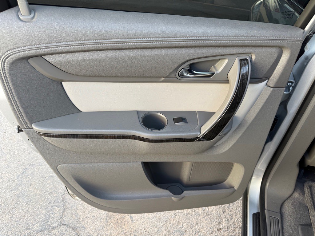 2015 GMC Acadia Image 11