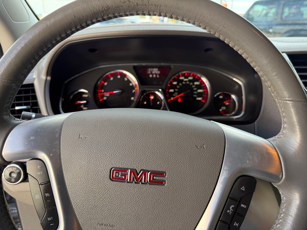 2015 GMC Acadia Image 18