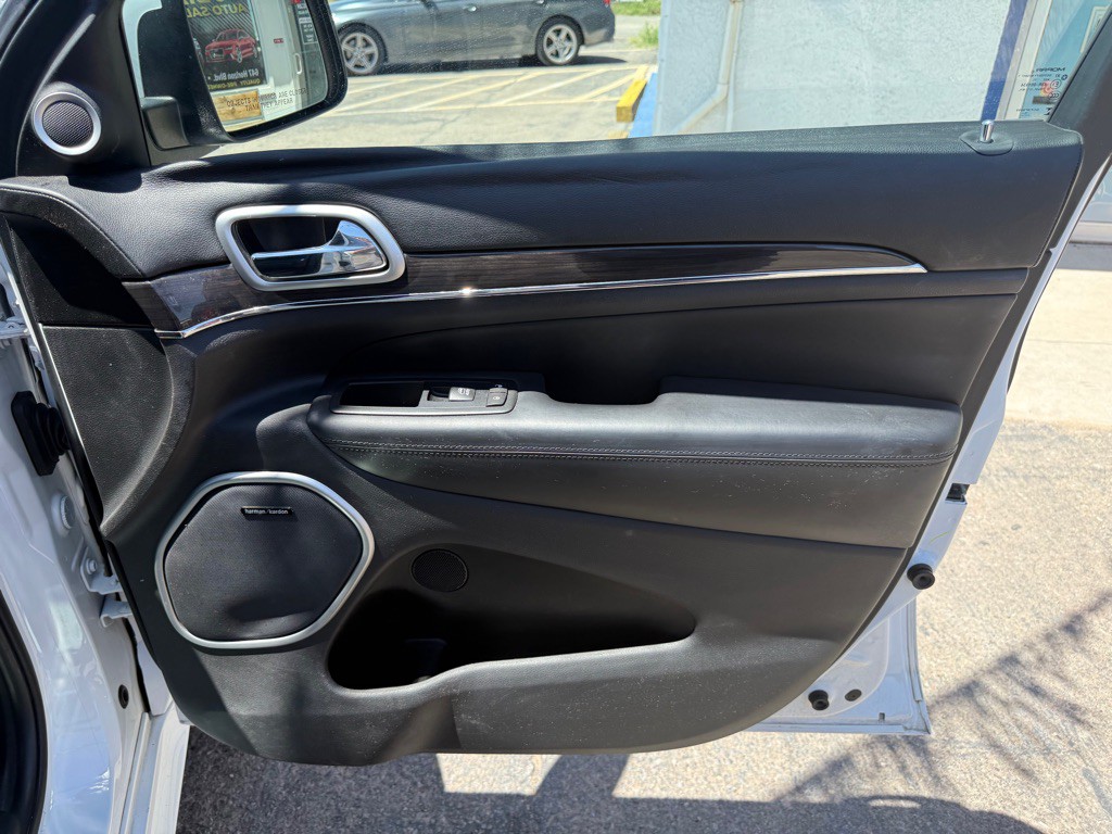 2016 Jeep Grand Cherokee Image 15