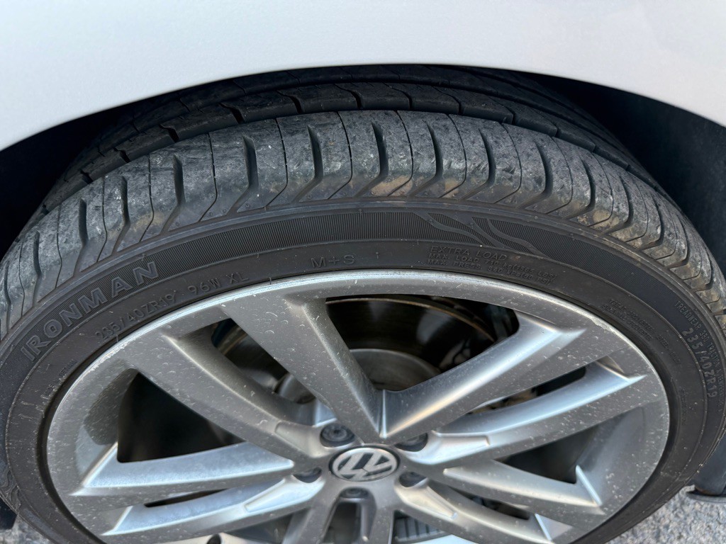 2016 Volkswagen Passat Image 8