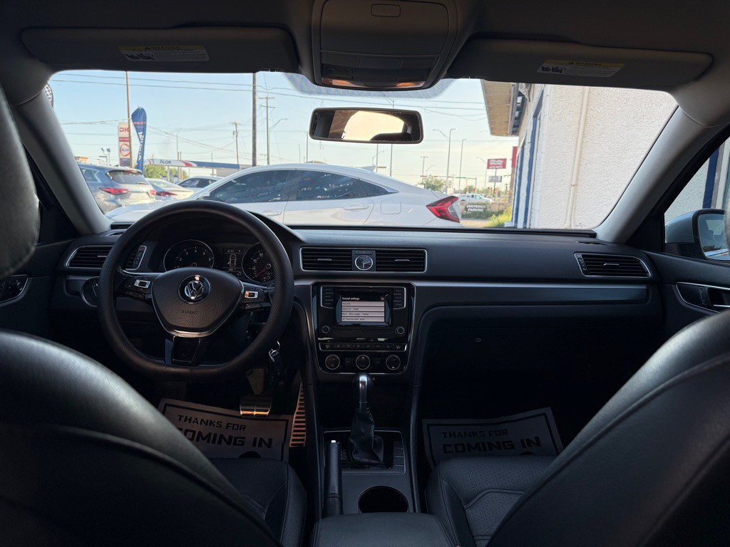 2016 Volkswagen Passat Image 12