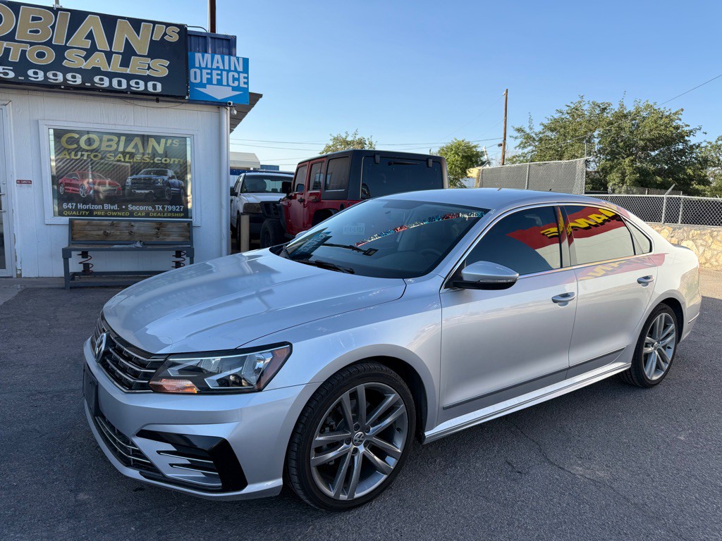 2016 Volkswagen Passat Image 1