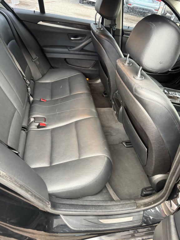 2014 BMW 5 Series Image 9