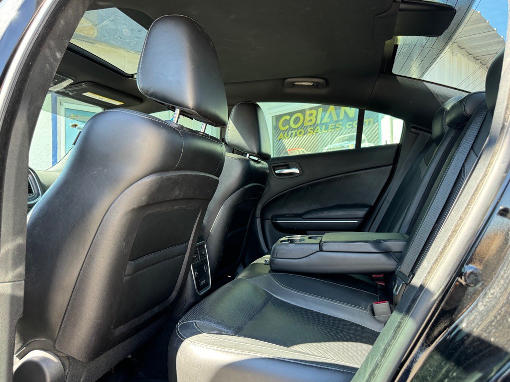 2016 Dodge Charger Image 9