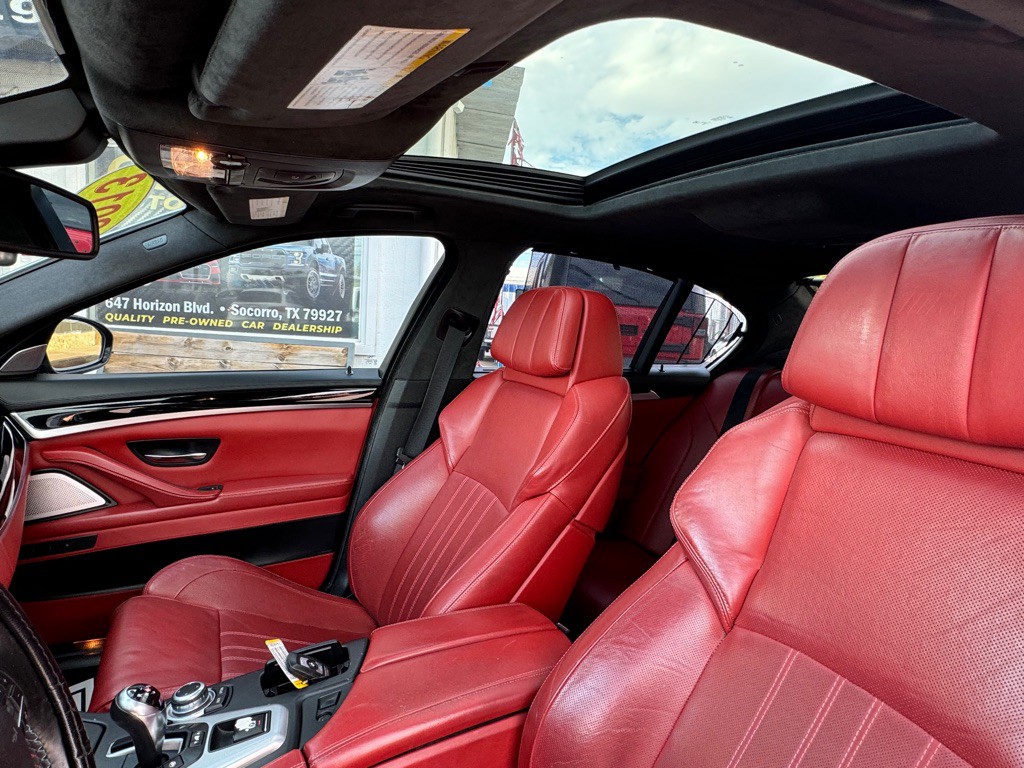 2013 BMW M5 Image 7