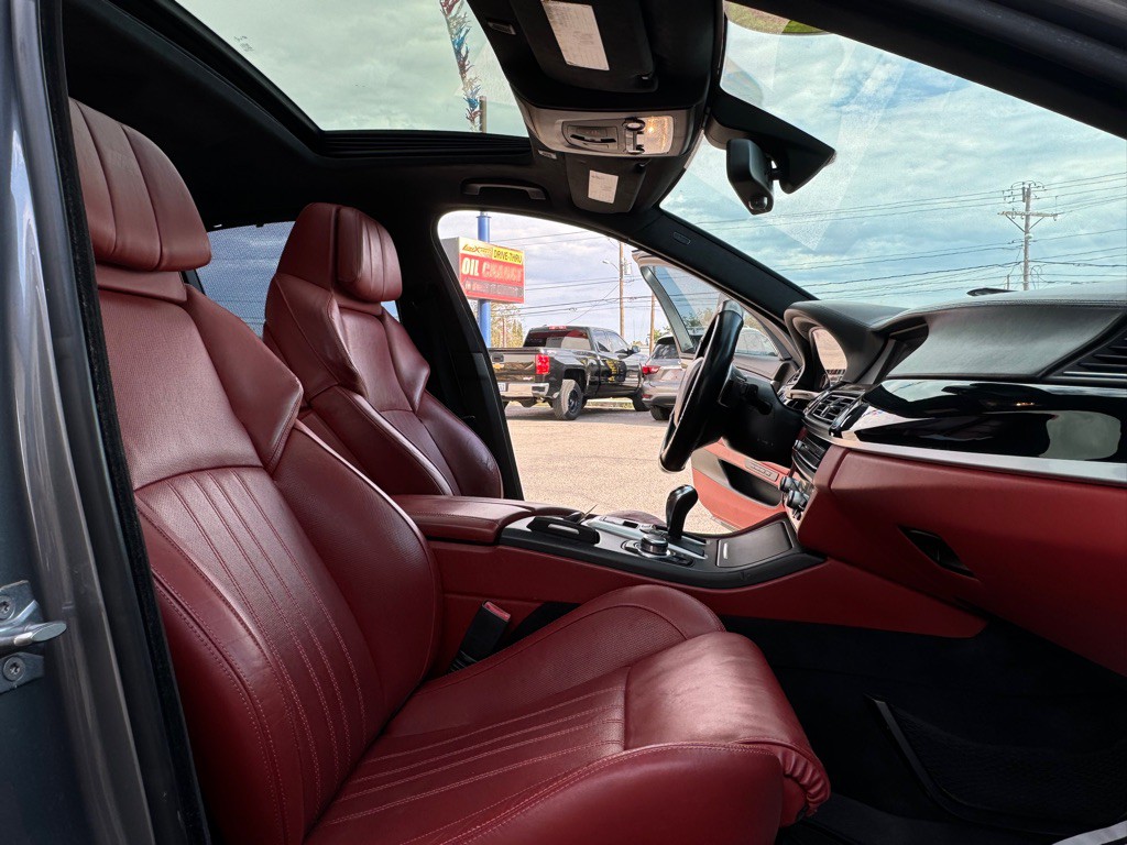 2013 BMW M5 Image 8