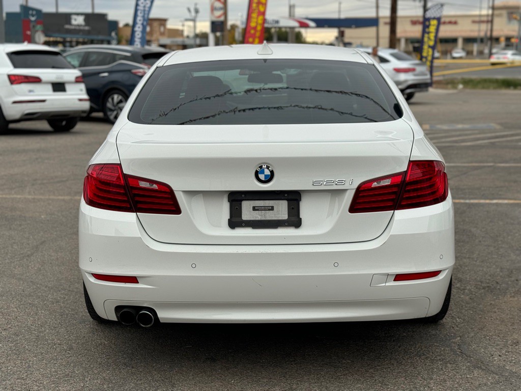 2016 BMW 5 Series Image 6