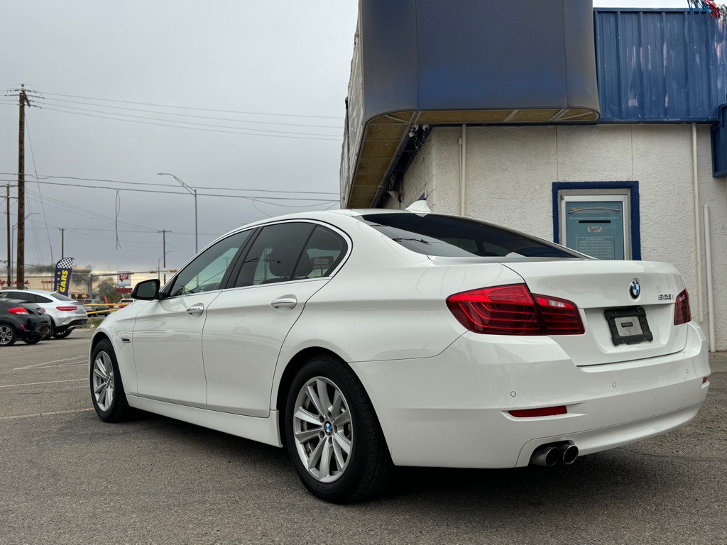 2016 BMW 5 Series Image 7