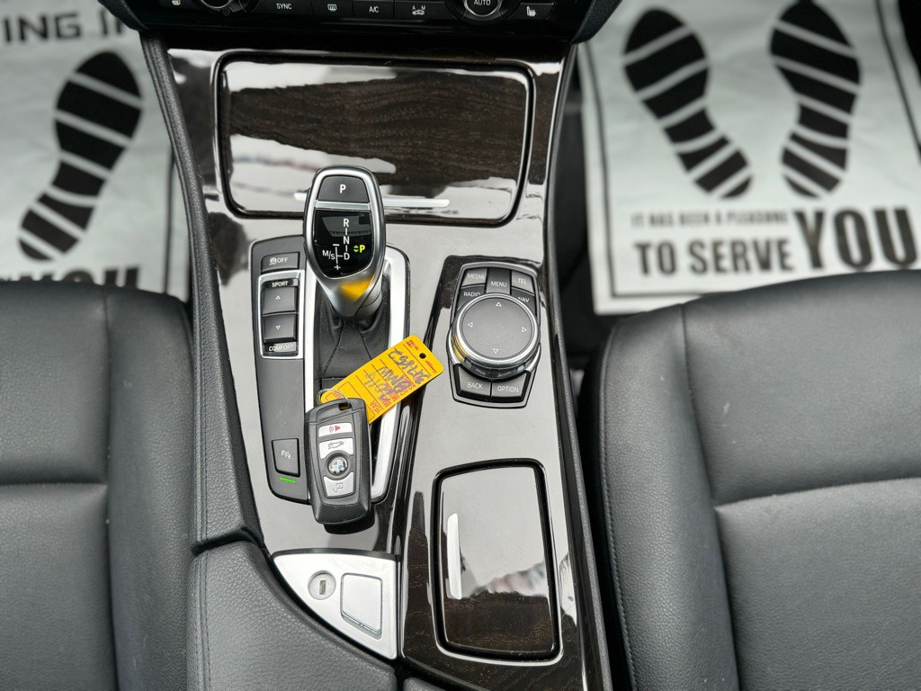 2016 BMW 5 Series Image 14