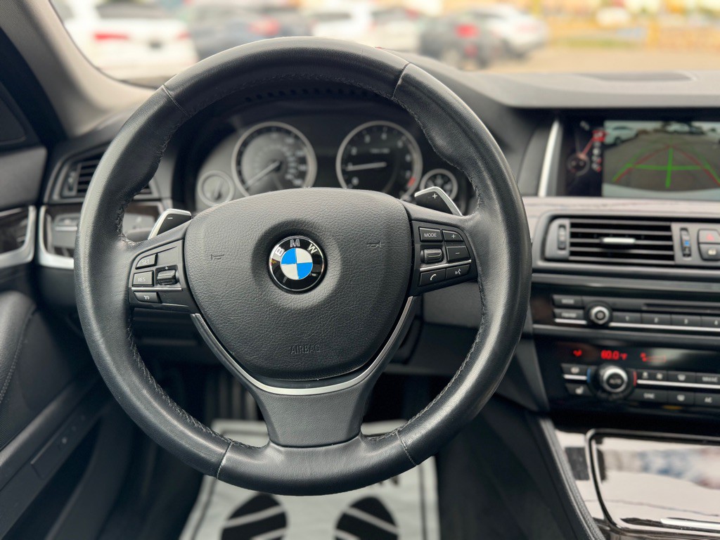 2016 BMW 5 Series Image 15