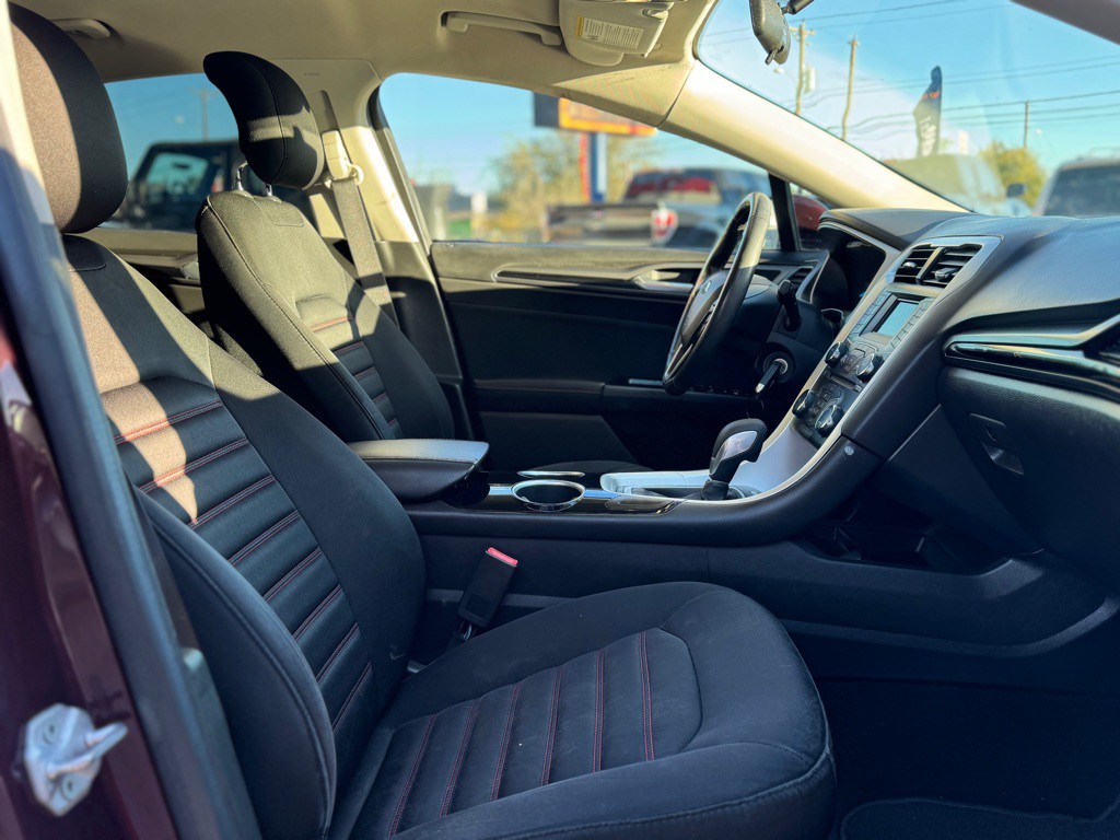 2013 Ford Fusion Image 9