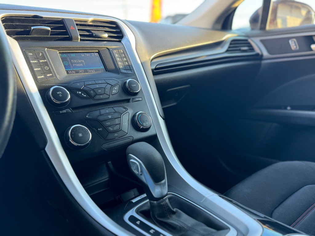 2013 Ford Fusion Image 16