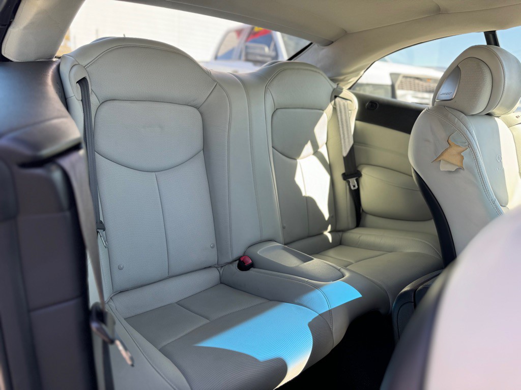 2013 INFINITI G37 Image 12