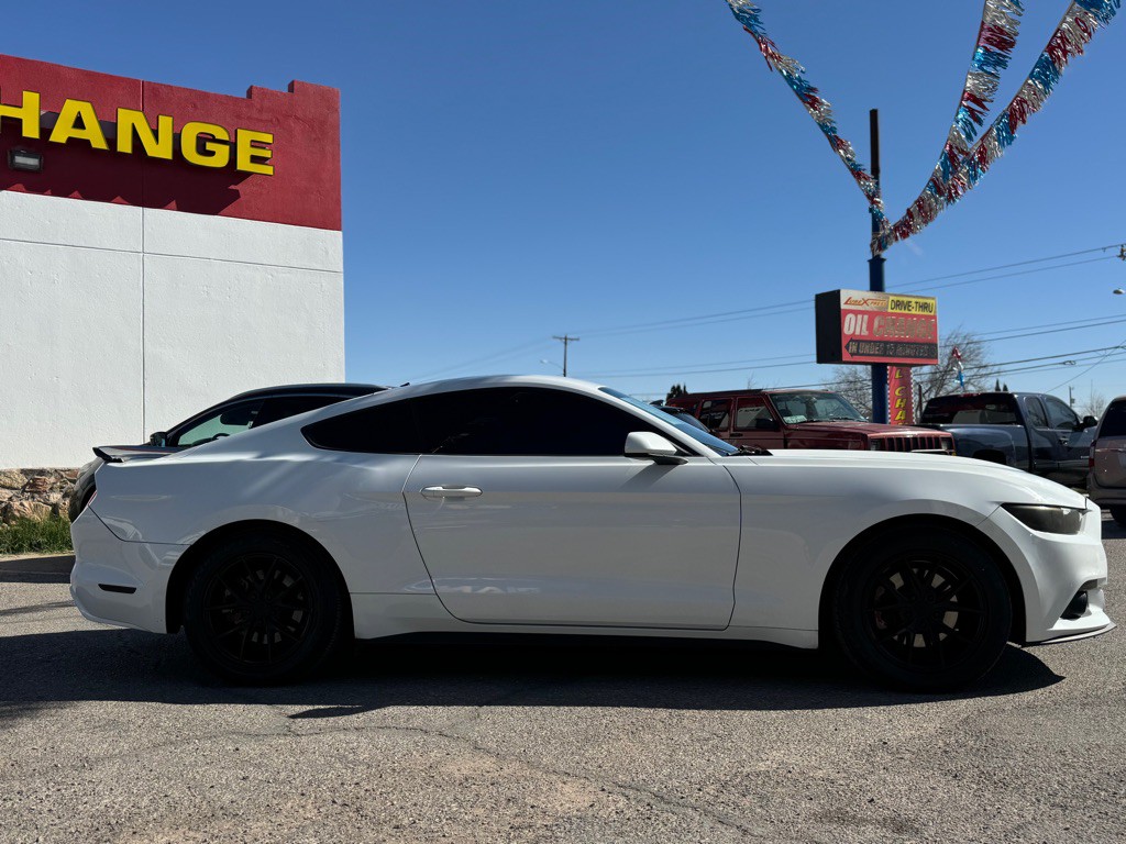 2015 Ford Mustang Image 4