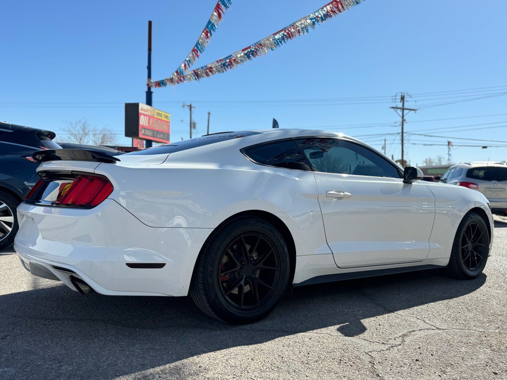 2015 Ford Mustang Image 5