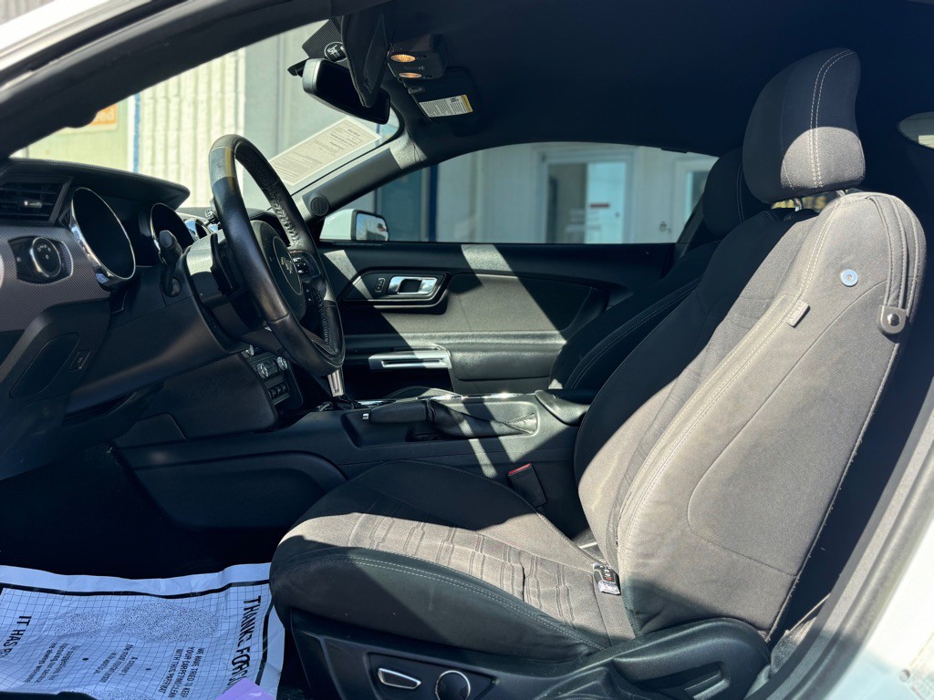 2015 Ford Mustang Image 10