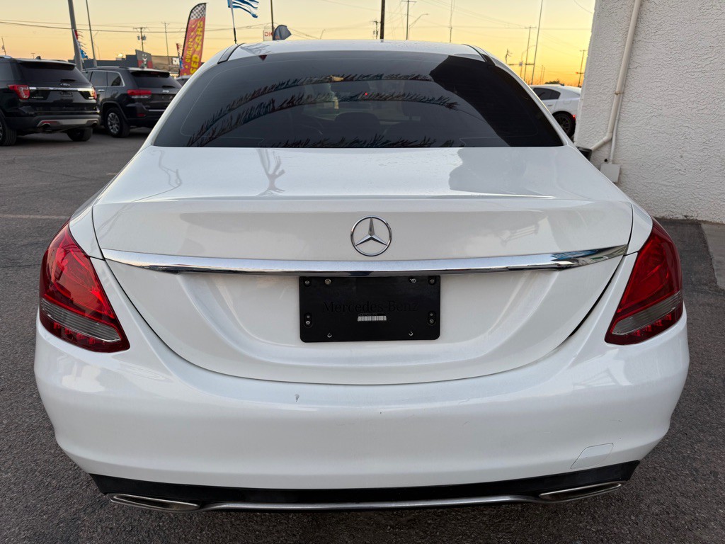 2017 Mercedes-Benz C-Class Image 4
