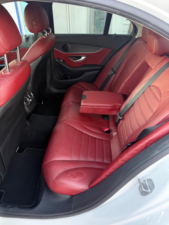 2017 Mercedes-Benz C-Class Image 9