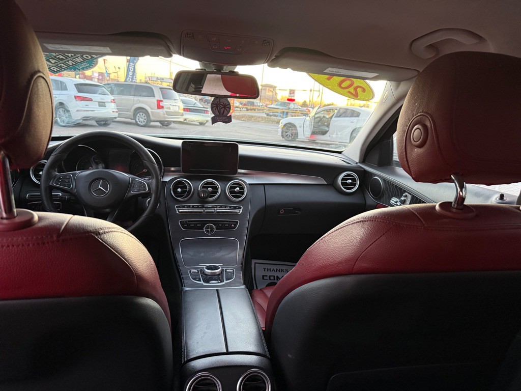 2017 Mercedes-Benz C-Class Image 10