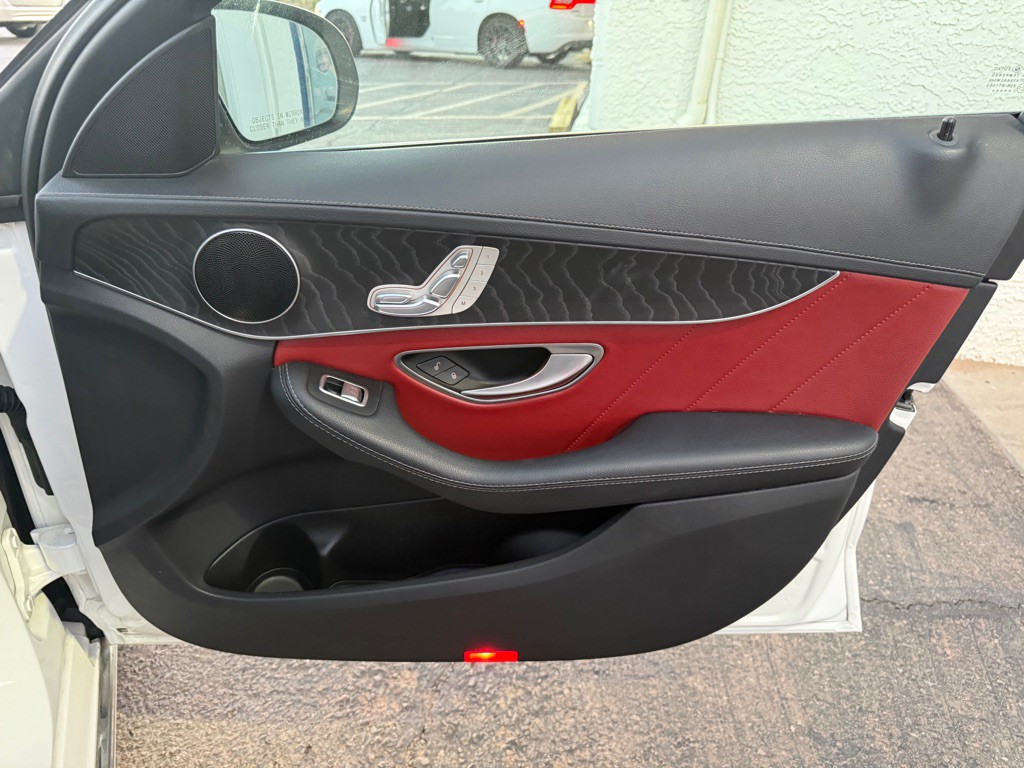 2017 Mercedes-Benz C-Class Image 15