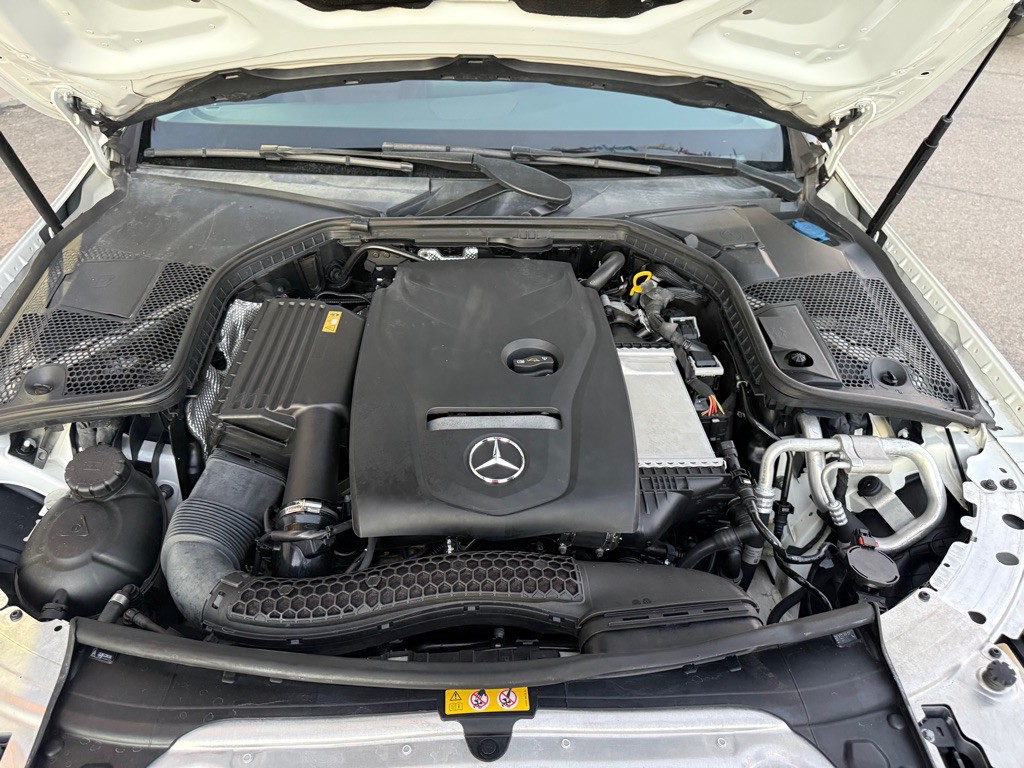 2017 Mercedes-Benz C-Class Image 17