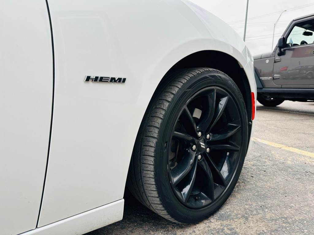 2018 Dodge Charger Image 10