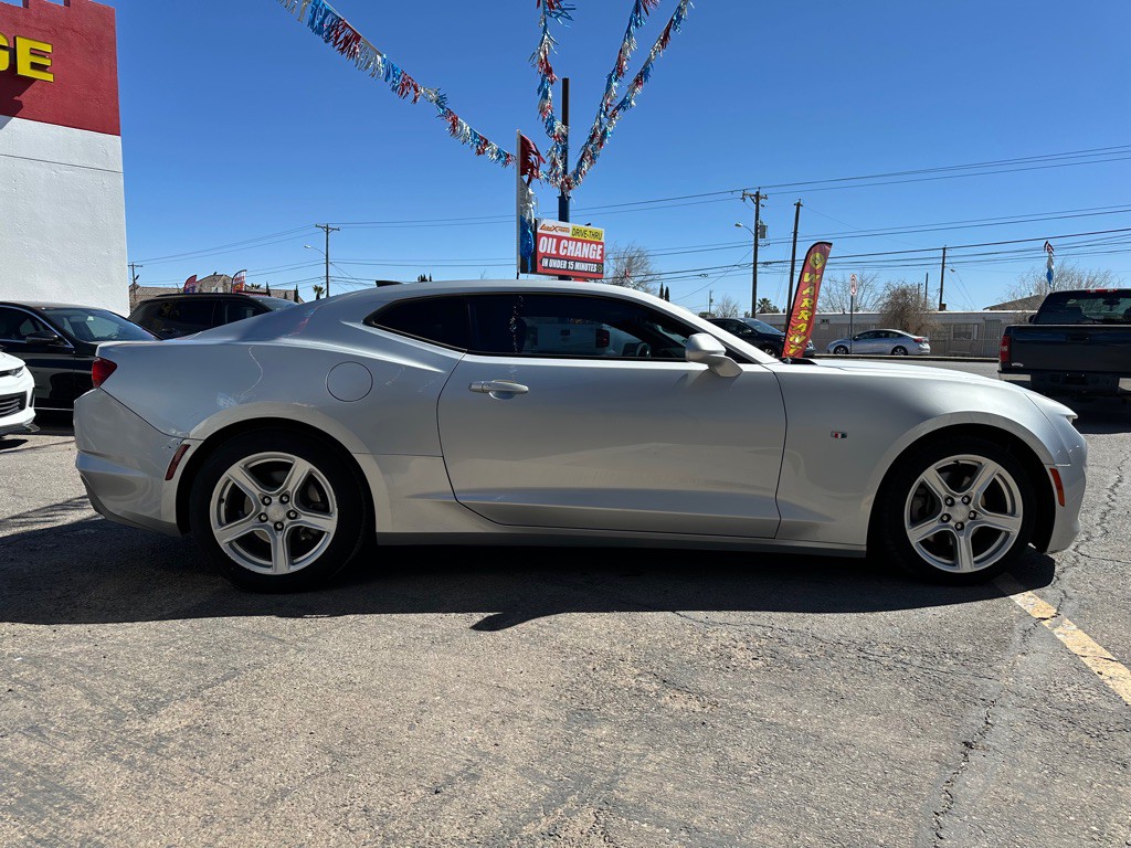 2019 Chevrolet Camaro Image 7