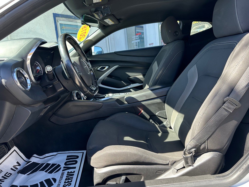 2019 Chevrolet Camaro Image 10