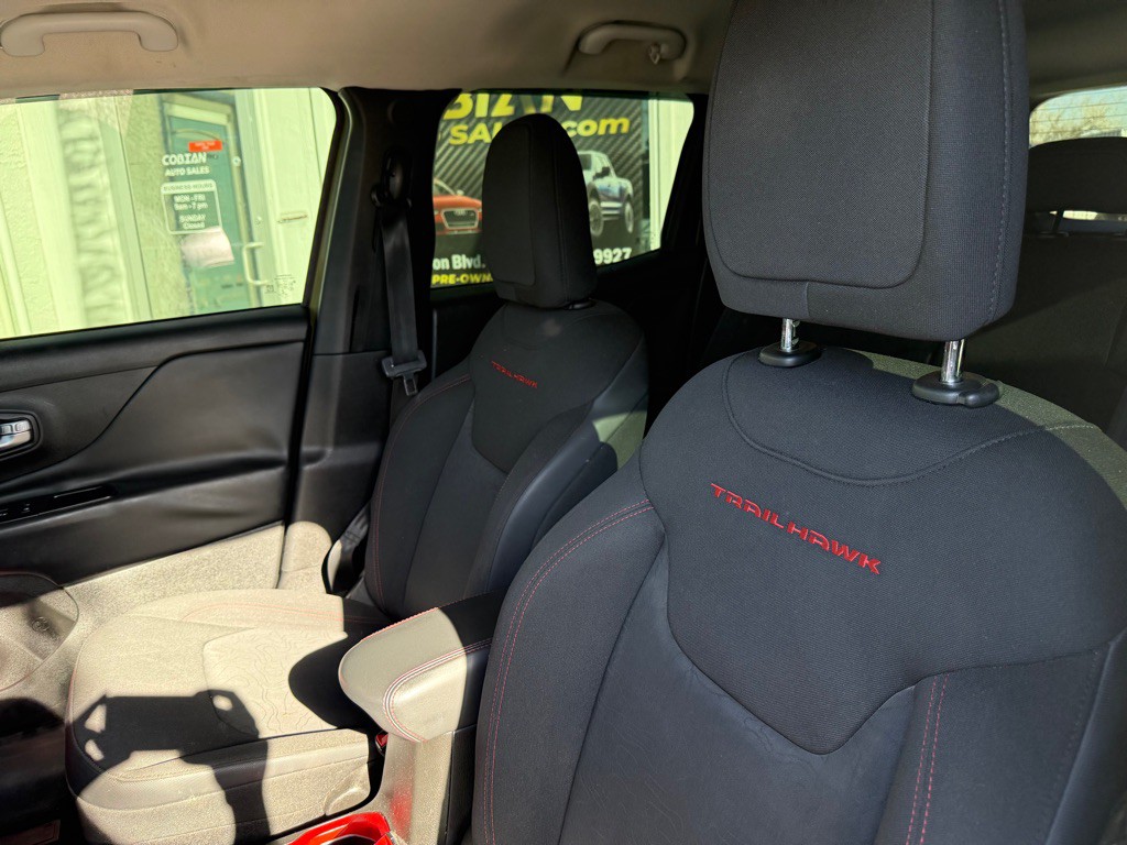 2015 Jeep Renegade Image 10