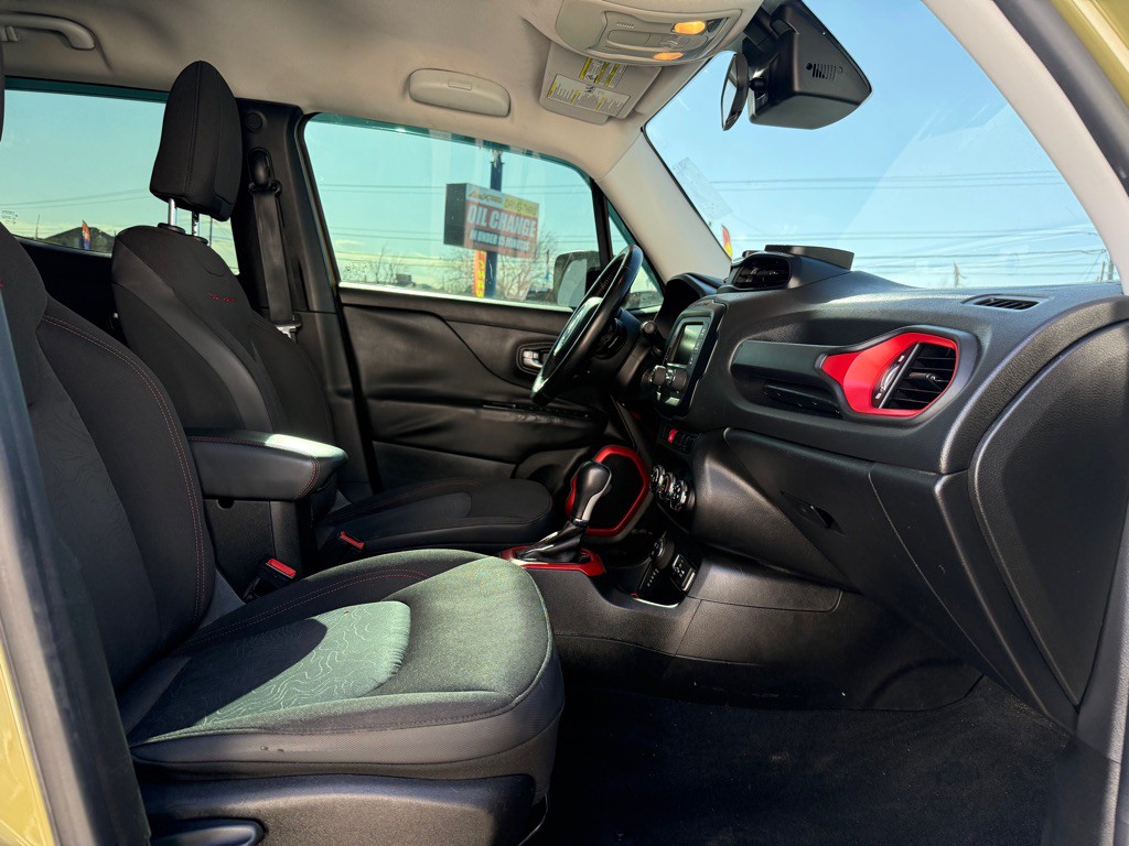 2015 Jeep Renegade Image 13